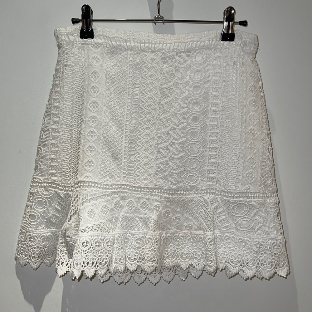 BB Dakota White Lace Mini Skirt NWT